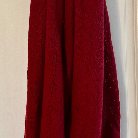 NEW Sundance Living Catalog “Essence Of Air” Shawl Cashmere Scarf Wrap, red - Picture 3 of 5